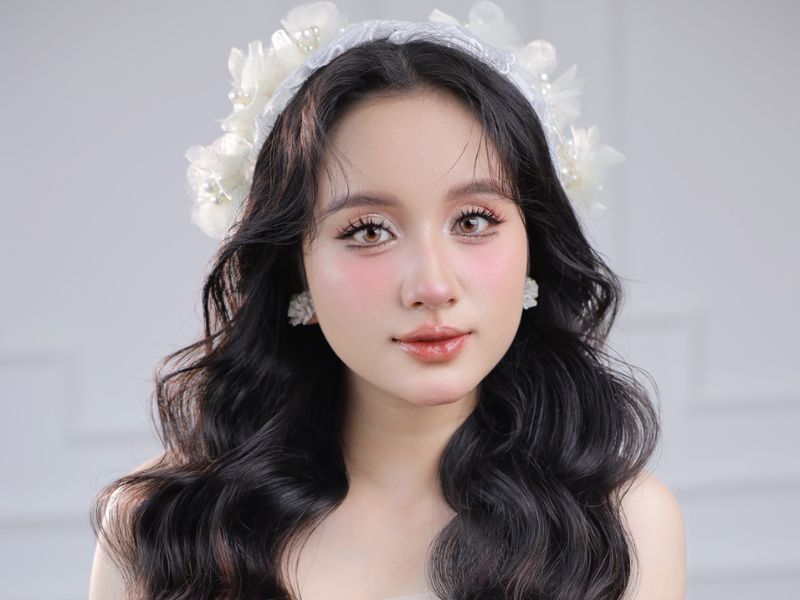 kiểu tóc cô dâu đơn giản