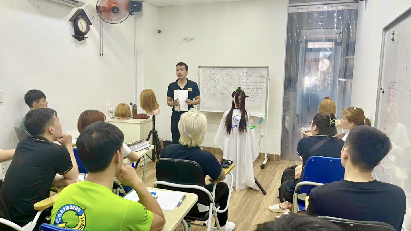 Chuong trinh khoa hoc nghe toc aại Hoc vien toc LEVY Hai Phong